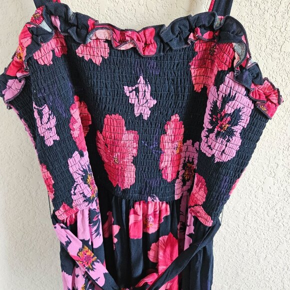 Band Of Gypsies Woman SZ L Maxi Dress Floral Layered Hem Ruffle Smocked Peasant - Picture 2 of 11